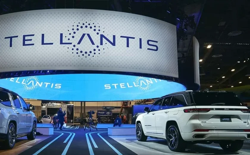 Stellantis pode vender ou fechar marcas não lucrativas do grupo, afirma CEO