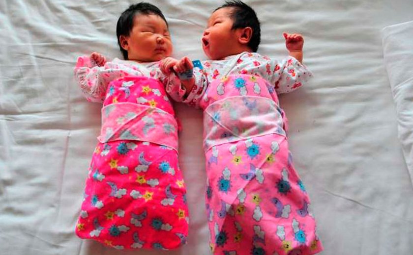 China anuncia fim da política do filho único