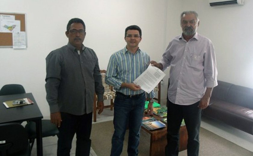 Emater-AL firma convênio com Prefeitura de Carneiros