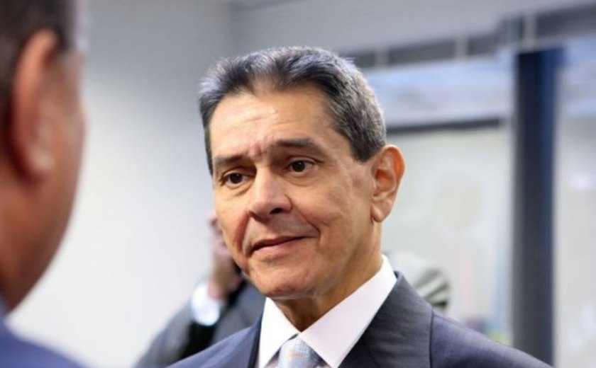 Alexandre converte em domiciliar a prisão de Jefferson, que está com covid-19
