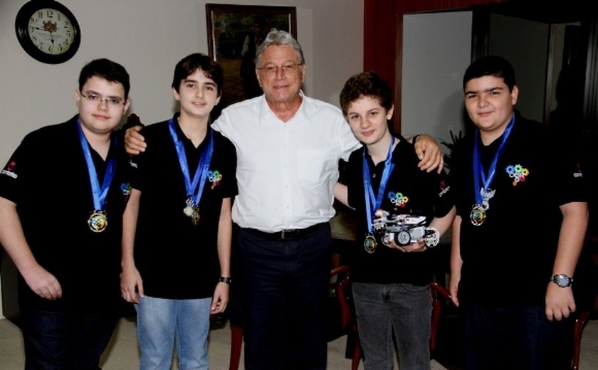 Estudantes alagoanos ficam em segundo lugar na Olimpíada Brasileira de Robótica