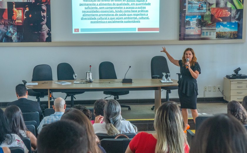 Promotora de Justiça compõe mesa de discussões para ampliação de entendimento sobre segurança alimentar