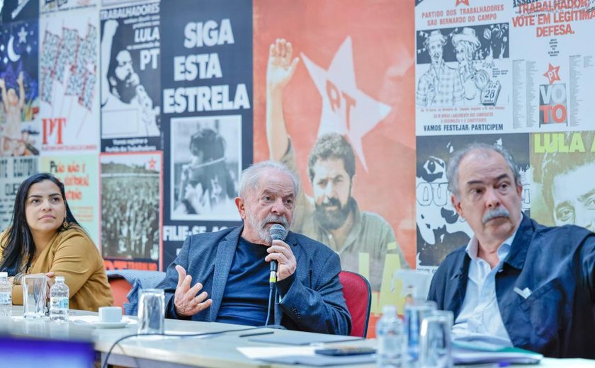 Lula debate com ambientalistas o controle do desmatamento e proteção ambiental com desenvolvimento econômico