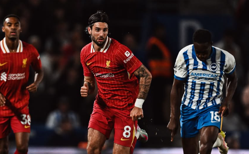 Liverpool sai na frente, mas vacila no 2º tempo e perde de virada para o Brighton no Inglês