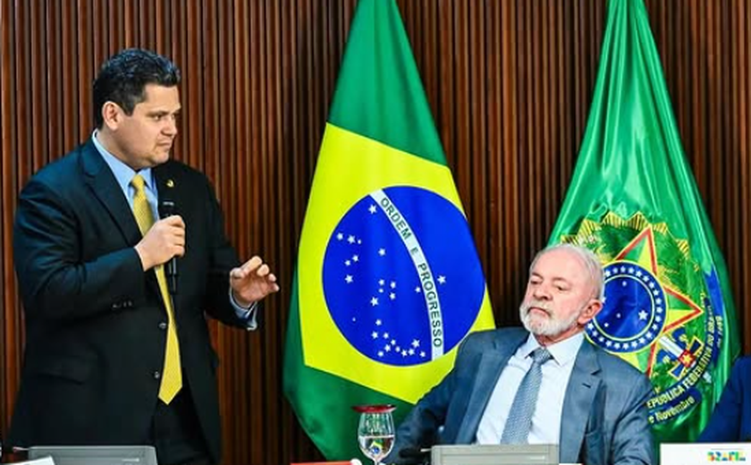 'Declaração de amor do Lula para o Alcolumbre', diz especialista sobre licenciamento ambiental