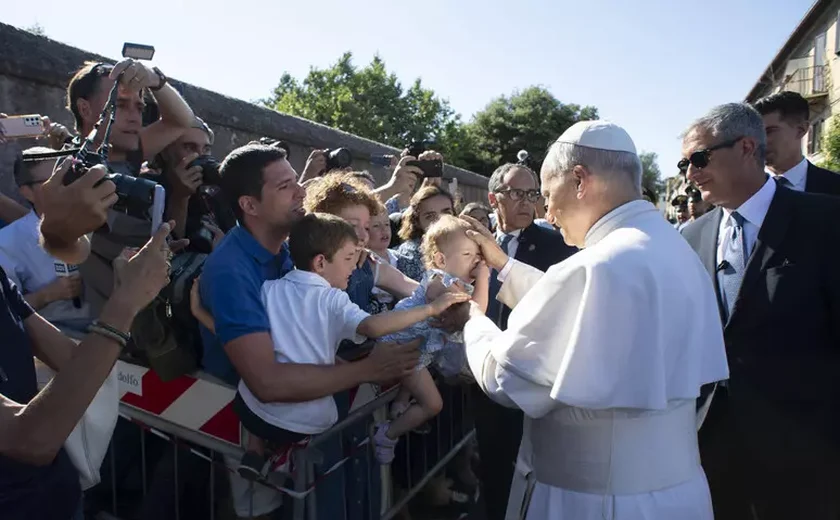 Papa Leão XIV inicia período de repouso em Castel Gandolfo