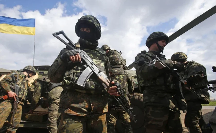 EUA pausam envio de armamentos à Ucrânia; Rússia comemora, e Kiev se preocupa
