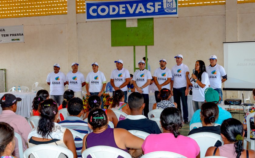Mais de mil pessoas prestigiam lançamento do Programa Água para Todos em Limoeiro de Anadia