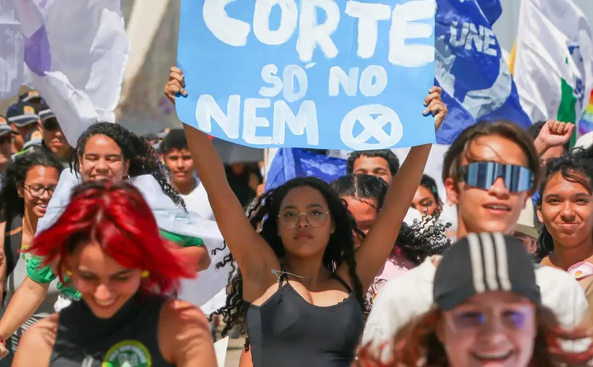 Brasil reduz número de jovens nem-nem