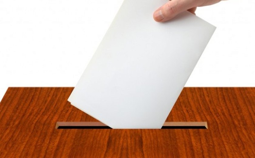 À moda antiga: Voto em 2016 será no papel, segundo Judiciário