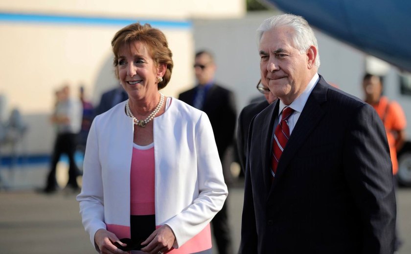 México e EUA buscam aproximar posições durante visita de Tillerson e Kelly