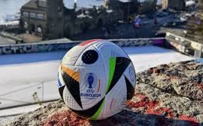 Eurocopa terá bola 'inteligente' que vai ajudar na marcação de impedimento; veja detalhes