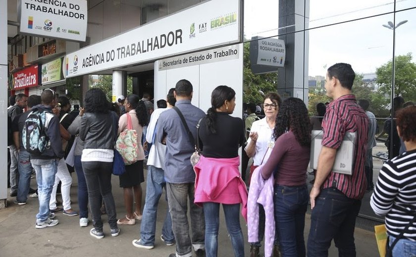 Desemprego recua a 7,9% no trimestre encerrado em julho, menor taxa para o período desde 2014