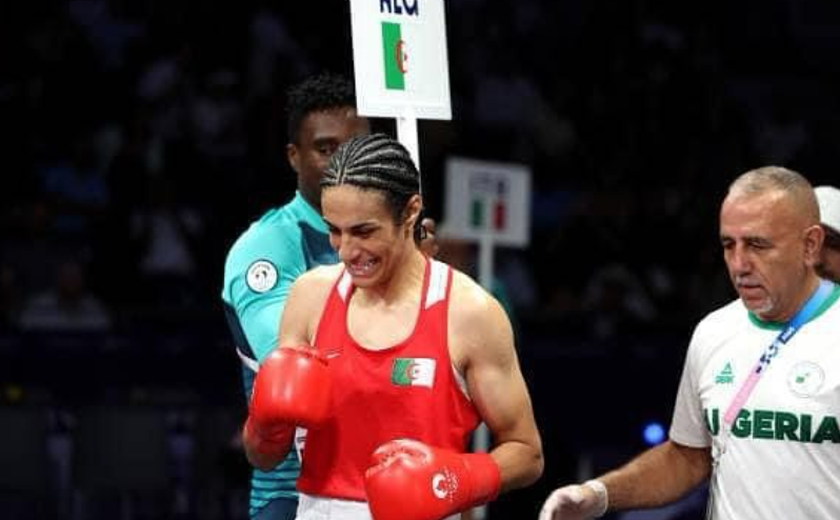 Boxeadora argelina alvo de polêmica na Olimpíada garante medalha de bronze