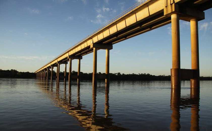 Após disputa deserta, governo fará nova tentativa de leilão de ponte entre Brasil e Argentina