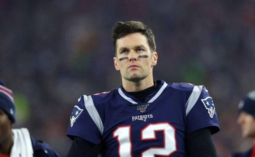 Maior vencedor da NFL com 7 taças do Super Bowl, Tom Brady anuncia aposentadoria
