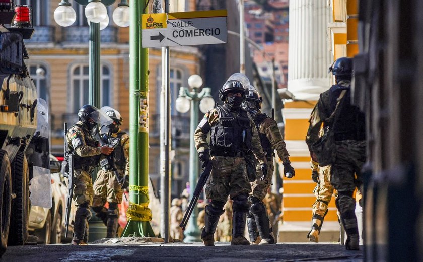 Diante de tentativa de golpe na Bolívia, Arce troca comando militar