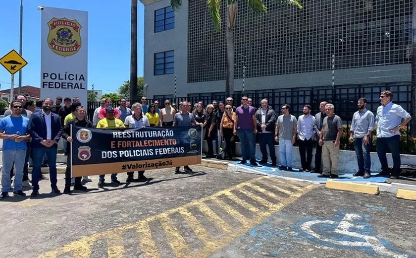Polícia Federal de Alagoas faz manifestação a favor da reestruturação de carreiras policiais e administrativas