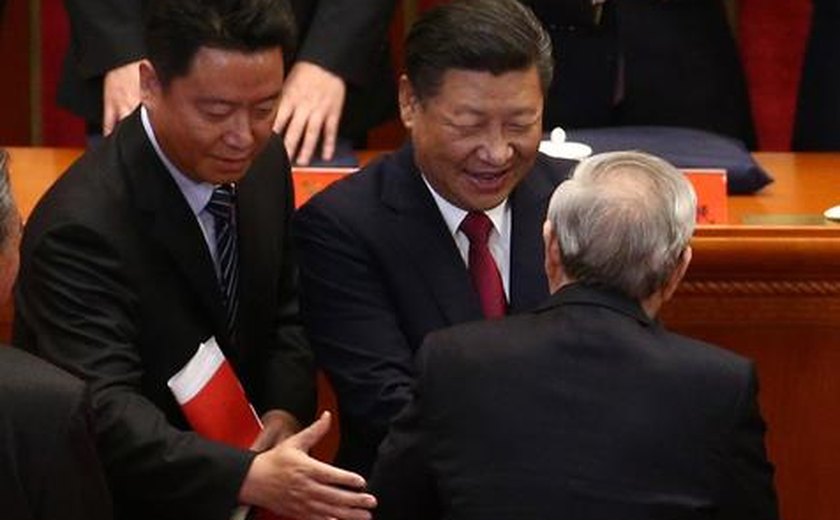 Xi Jinping vira líder chinês mais poderoso desde Mao Tsé Tung
