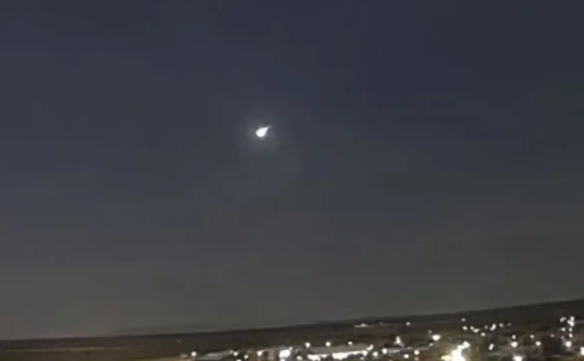 O que explica explosão de meteoro após cruzar céu de SC