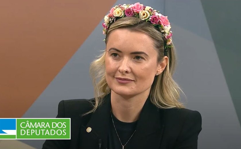 Deputada Júlia Zanatta se envolve em acidente de carro em Santa Catarina