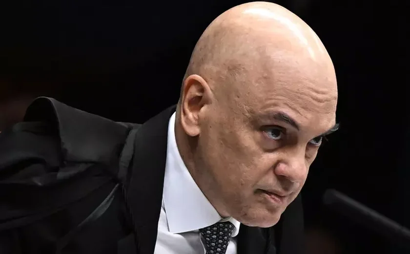 Moraes incisivo dá o tom em 1ª sessão de julgamento de Bolsonaro