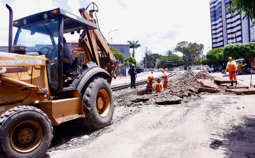Infraestrutura inicia obras no sistema de drenagem na Avenida Walter Ananias