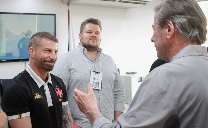 Vasco contrata ex-lateral Felipe para ser diretor-técnico da SAF