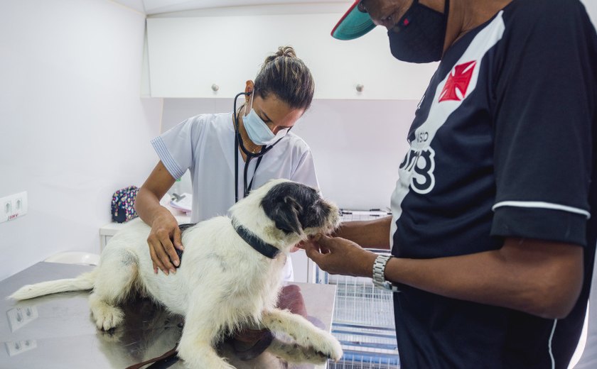 Diretora da Secretaria de Bem Estar Animal tem pesquisa premiada em evento internacional
