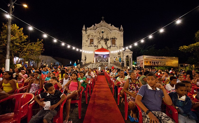 Cine Sesi aporta em Anadia com cinema gratuito em praça pública neste fim de semana