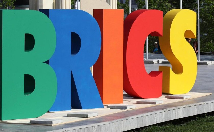 Ativos financeiros do BRICS atingem US$ 60 trilhões, mais de 50% do nível mundial, diz ministro