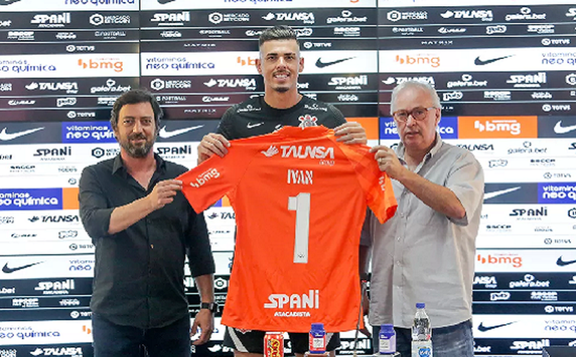 Ivan é apresentado no Corinthians: ‘Cássio é ídolo. Vou esperar a minha chance’