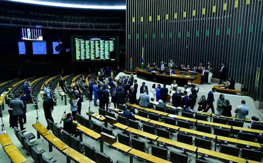 Rejeitados vetos a lei que cria gratificação para defensores públicos da União