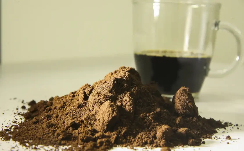 Açúcar e café são destaques na movimentação recorde de janeiro a abril no Porto de Santos