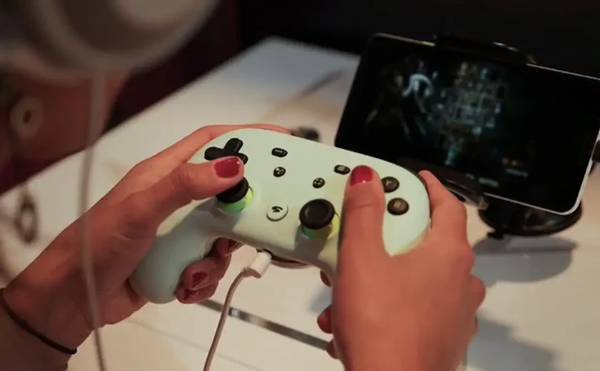 Seu filho joga muito videogame? Saiba o que é o ‘polegar de jogador’, problema que pode afetá-lo