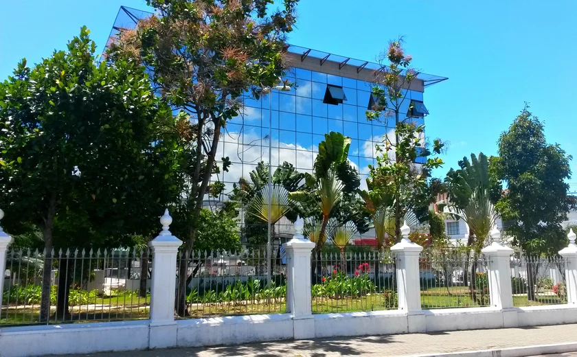 Governo de Alagoas decreta ponto facultativo na sexta-feira, dia 2 de maio