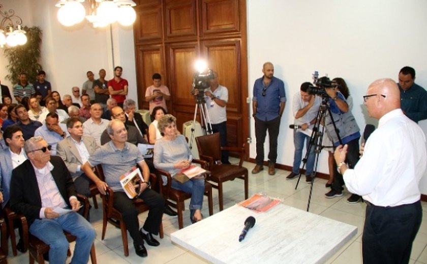 Com apoio do Governo, Organização Arnon de Mello lança livro “Alagoas 200 Anos”