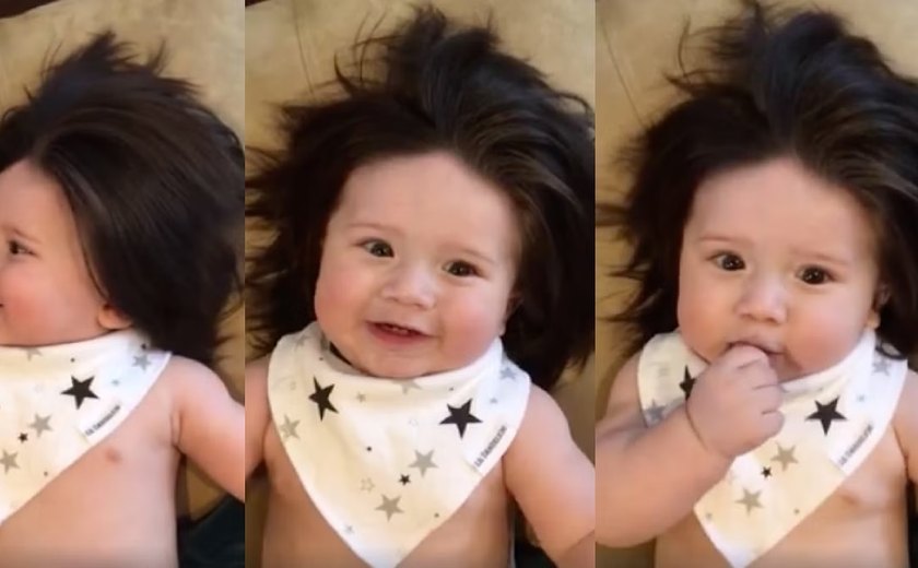 'Baby Theo', com 1 milhão de seguidores, viraliza ao falar o nome de todas as frutas e comer com as próprias mãos, veja vídeo