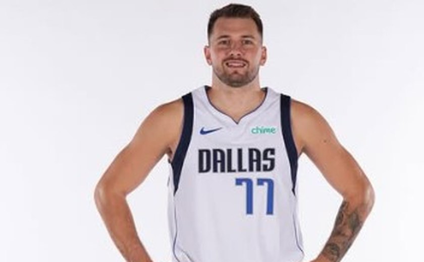 Luka Doncic obtém 79º 'triple-double' na 7º vitória seguida do Dallas e supera lendas da NBA