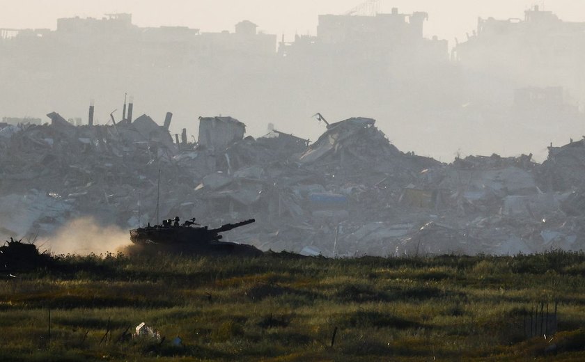 Israel ameaça civis de Gaza com último aviso para “destruição total”