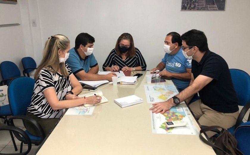 Casal e Águas do Sertão fazem reunião para discutir gestão compartilhada