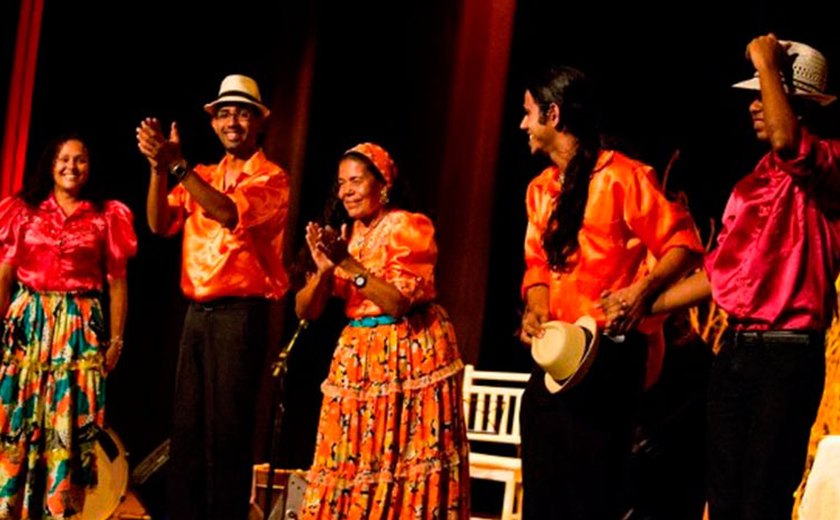 Zeza do Coco e Chau do Pife quebram o coco no próximo ‘Quinta no Arena’