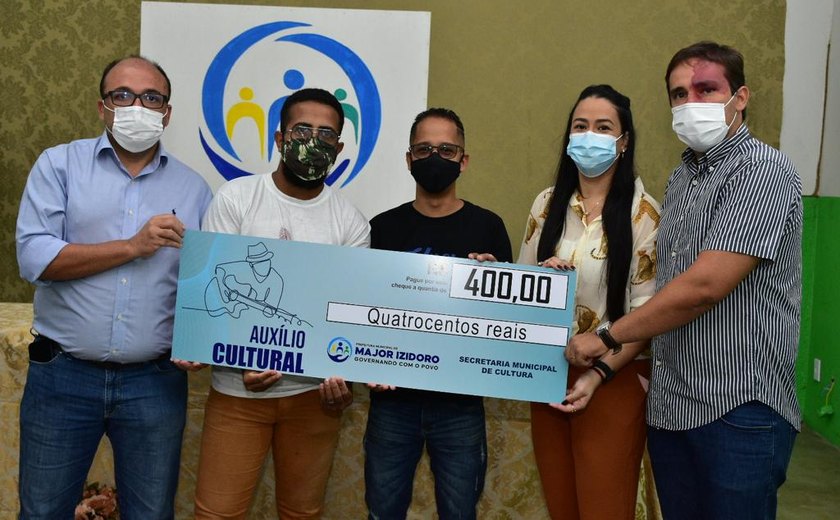 Prefeitura de Major Izidoro paga primeira parcela do auxílio cultural aos artistas da terra