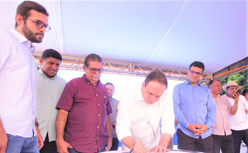 Prefeito Luciano Barbosa autoriza pavimentação de 55 ruas nos bairros Planalto, Massaranduba e Bonsucesso