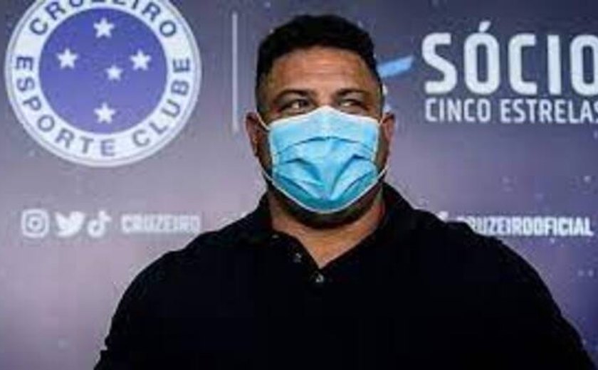 Ronaldo arregaça as mangas e assume comando do Cruzeiro em busca de patrocínio