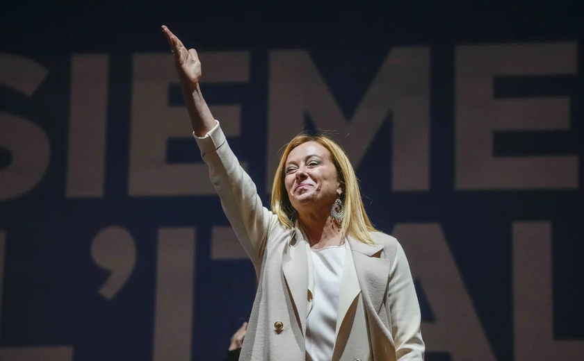 Giorgia Meloni forma governo e assume cargo de premiê da Itália neste sábado, 22
