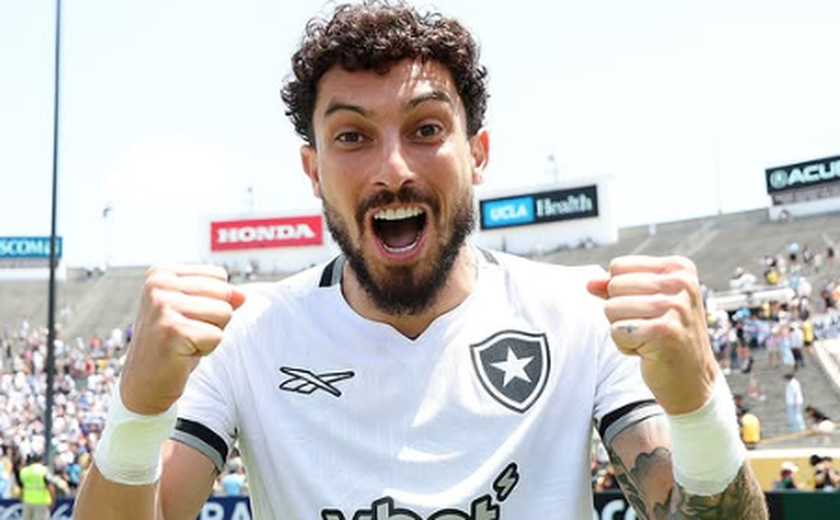 Alex Telles frisa força de Botafogo e Palmeiras no Mundial: 'Preparados para um jogo histórico'