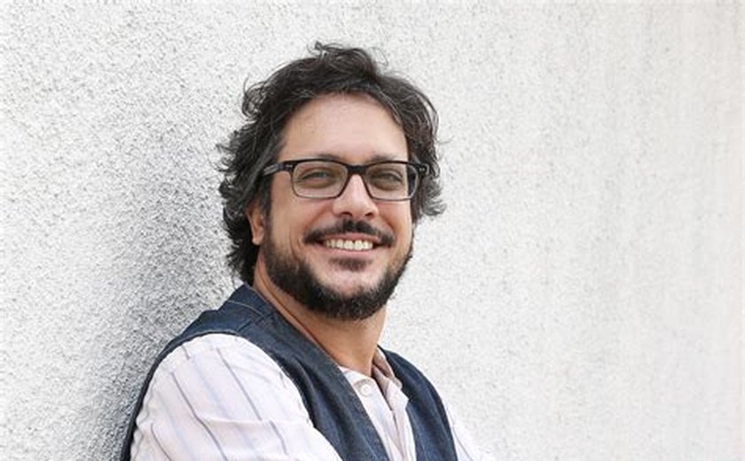 Lucio Mauro Filho se emociona ao interpretar personagem do pai na &#8216;Escolinha&#8217;
