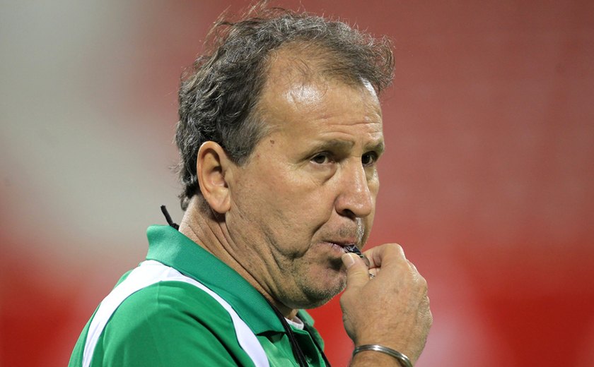 Nos 40 anos do Mundial do Flamengo, Zico conta segredo da vitória e papo com Nunes: “No terceiro, eu nem olho”