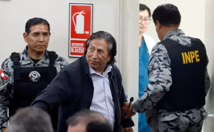 Ex-presidente do Peru é condenado a 13 anos de prisão